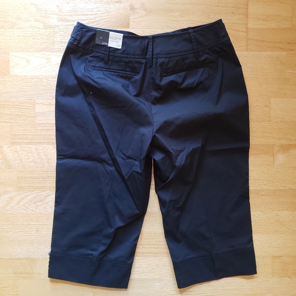 NWT Ann Taylor Loft Capris - Picture 3 of 7